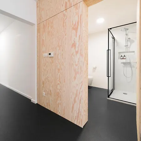 White Innk Center Apartment *