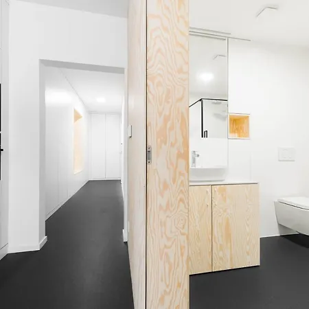 דירה White Innk Center