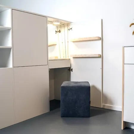 White Innk Center *