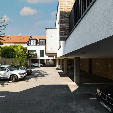 White Innk Center *